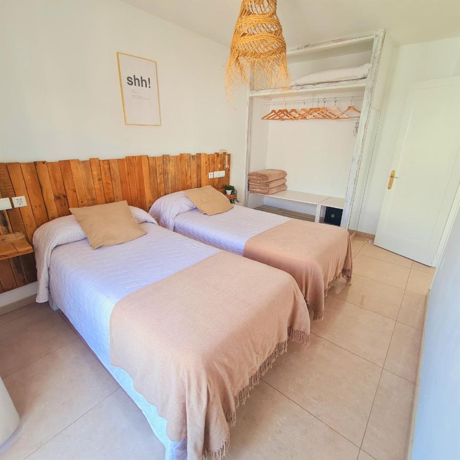 Tabbu Ibiza Apartments Playa d'en Bossa Exterior photo
