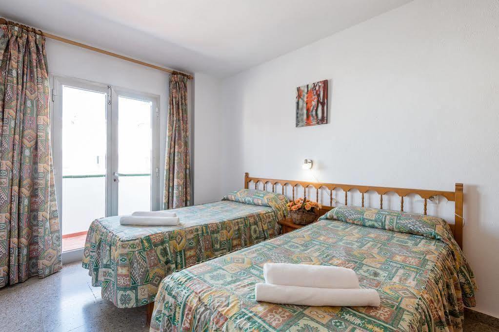 Tabbu Ibiza Apartments Playa d'en Bossa Exterior photo
