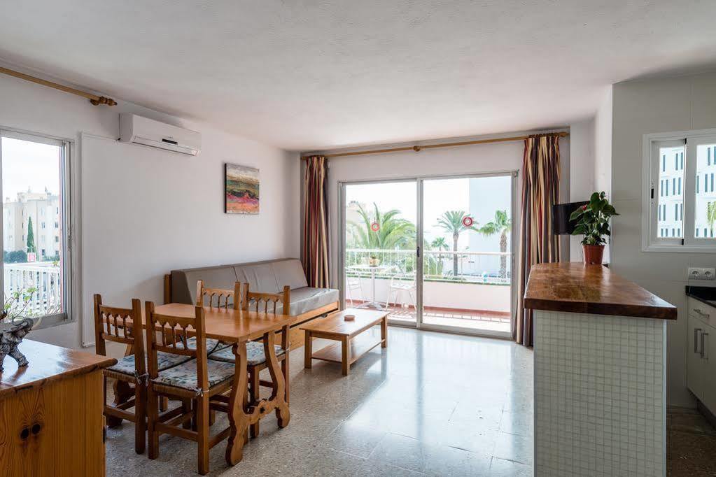 Tabbu Ibiza Apartments Playa d'en Bossa Exterior photo