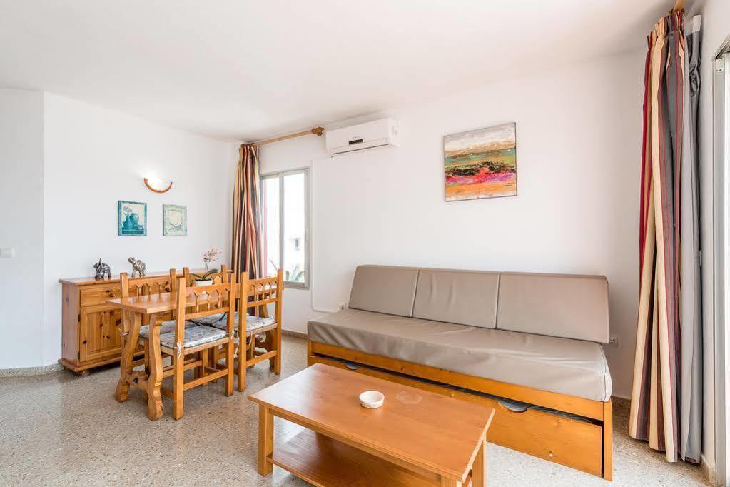 Tabbu Ibiza Apartments Playa d'en Bossa Exterior photo